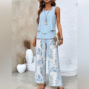 ⬇️Price Drop⬇️Set-Wide Leg Pants with matching blue layer top - size 12/14 or L